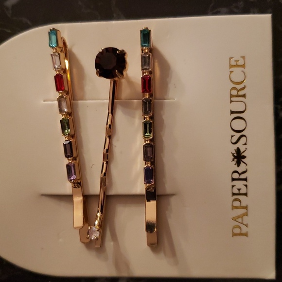 💥BUY 5 GET 3 FREE Jeweled Bobbie Pins, Originally $14.99 - Picture 3 of 4